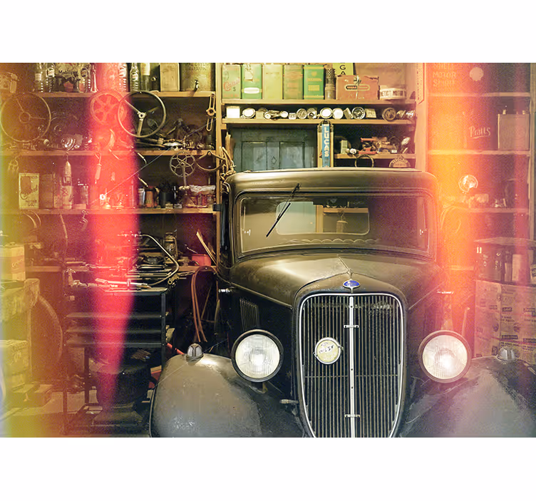 Wall mural vehicle vintage car display - TenStickers