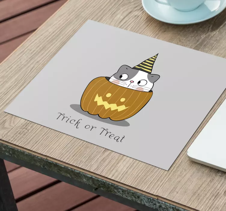 Gaming mouse pad whimsical cat pumpkin design - TenStickers