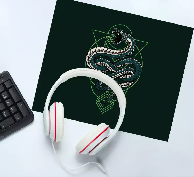 Gaming mouse pad with detailed snake illustration - TenStickers