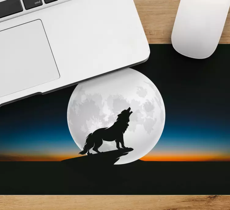 Gaming mouse pad wolf howling at the moon - TenStickers