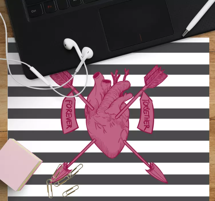 Mouse pad quotes heart symbol with arrows - TenStickers