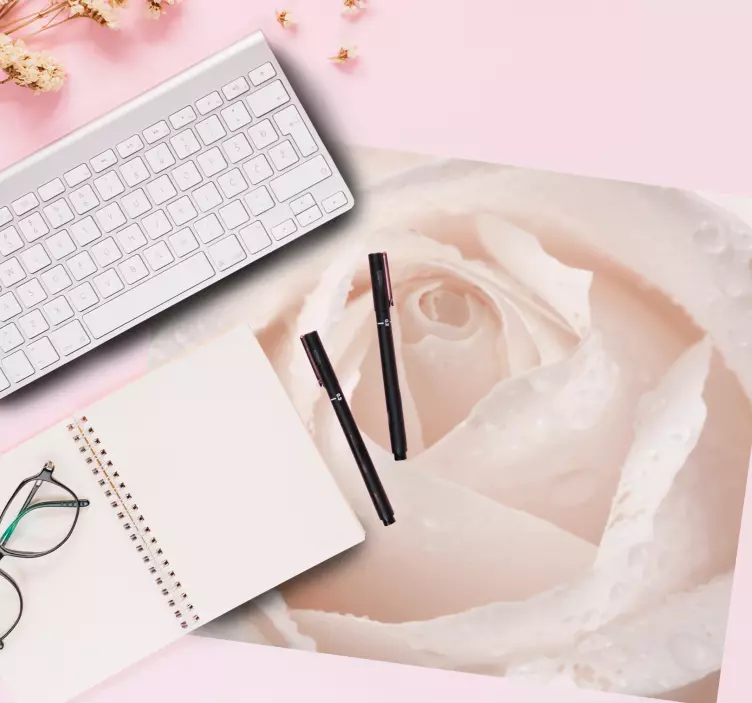 Original mouse pad delicate floral closeup - TenStickers