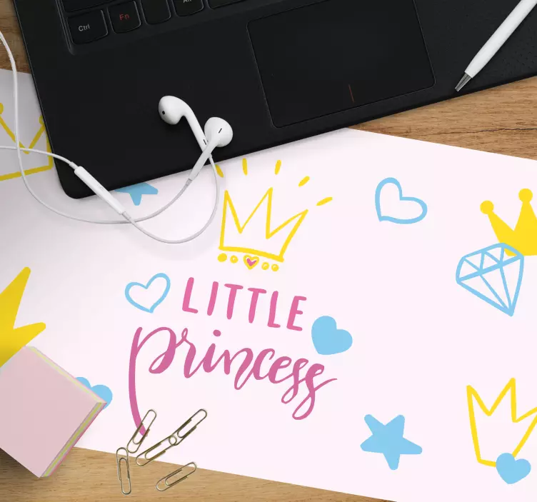 Personalised mouse mat with charming crown design - TenStickers