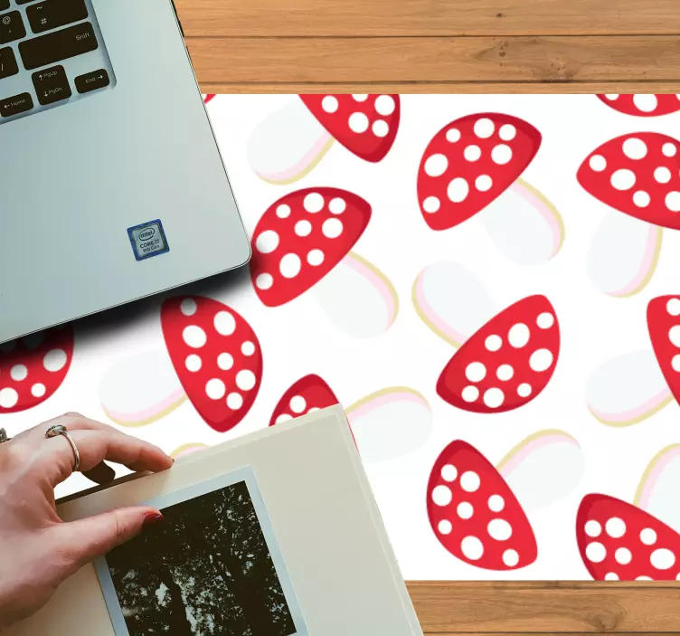 Red Mushroom Motif mouse pad patterns - TenStickers