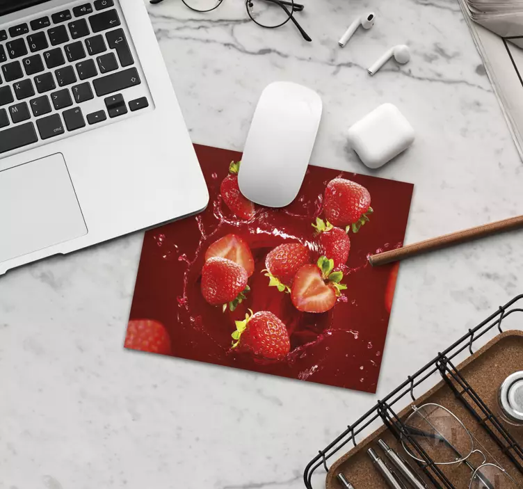 Strawberries original mousepad - TenStickers