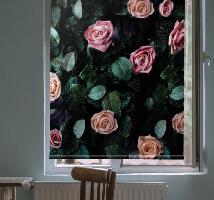 Realistic roses pattern floral roller blind - TenStickers