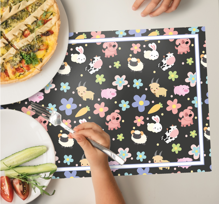 Children placemat with enchanting animal artwork - TenStickers