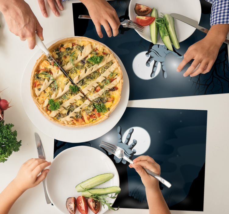 Halloween placemat spooky graveyard scene - TenStickers