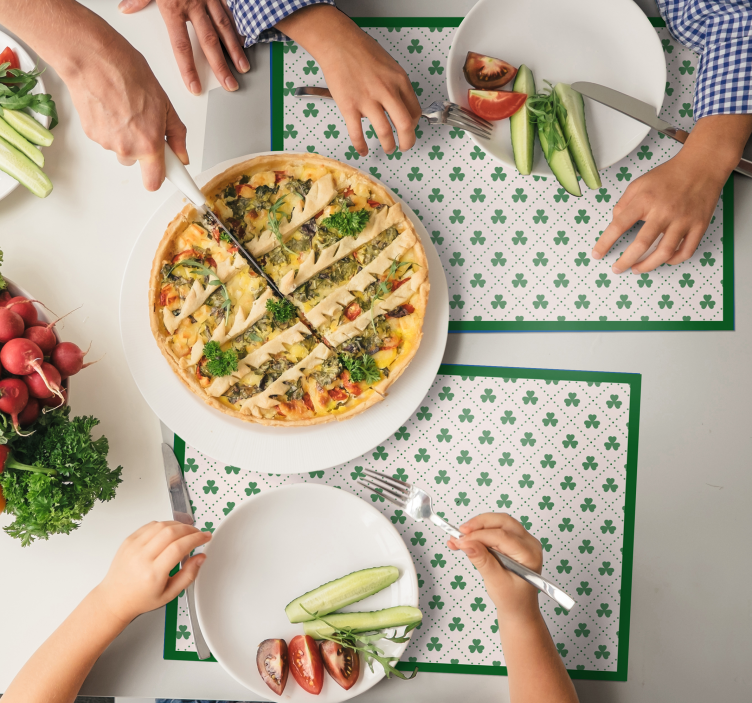 Original placemat clover pattern design - TenStickers