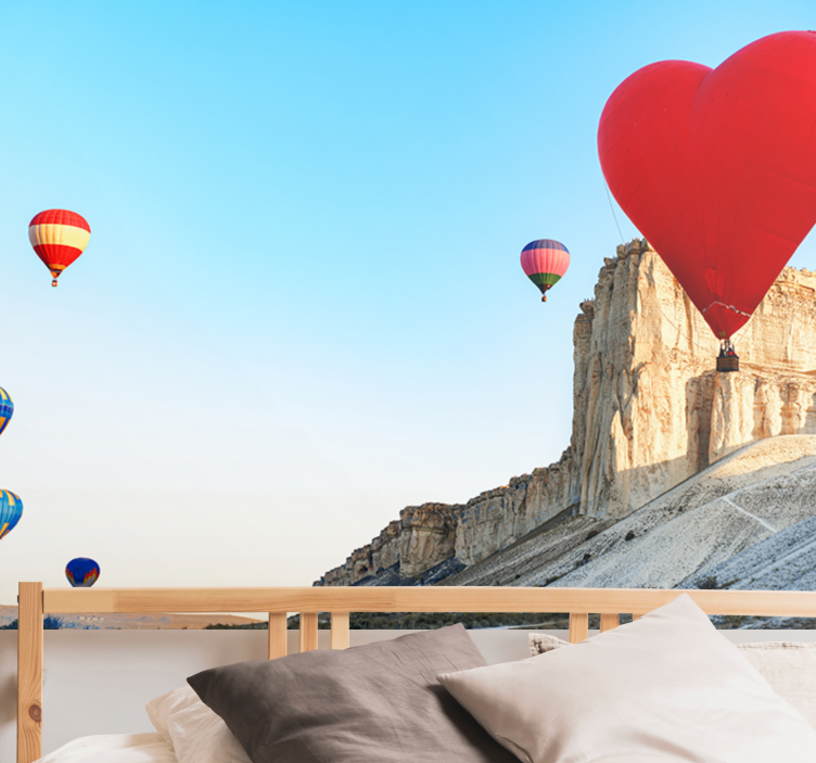 Romantic wall mural heart-shaped balloon design - TenStickers