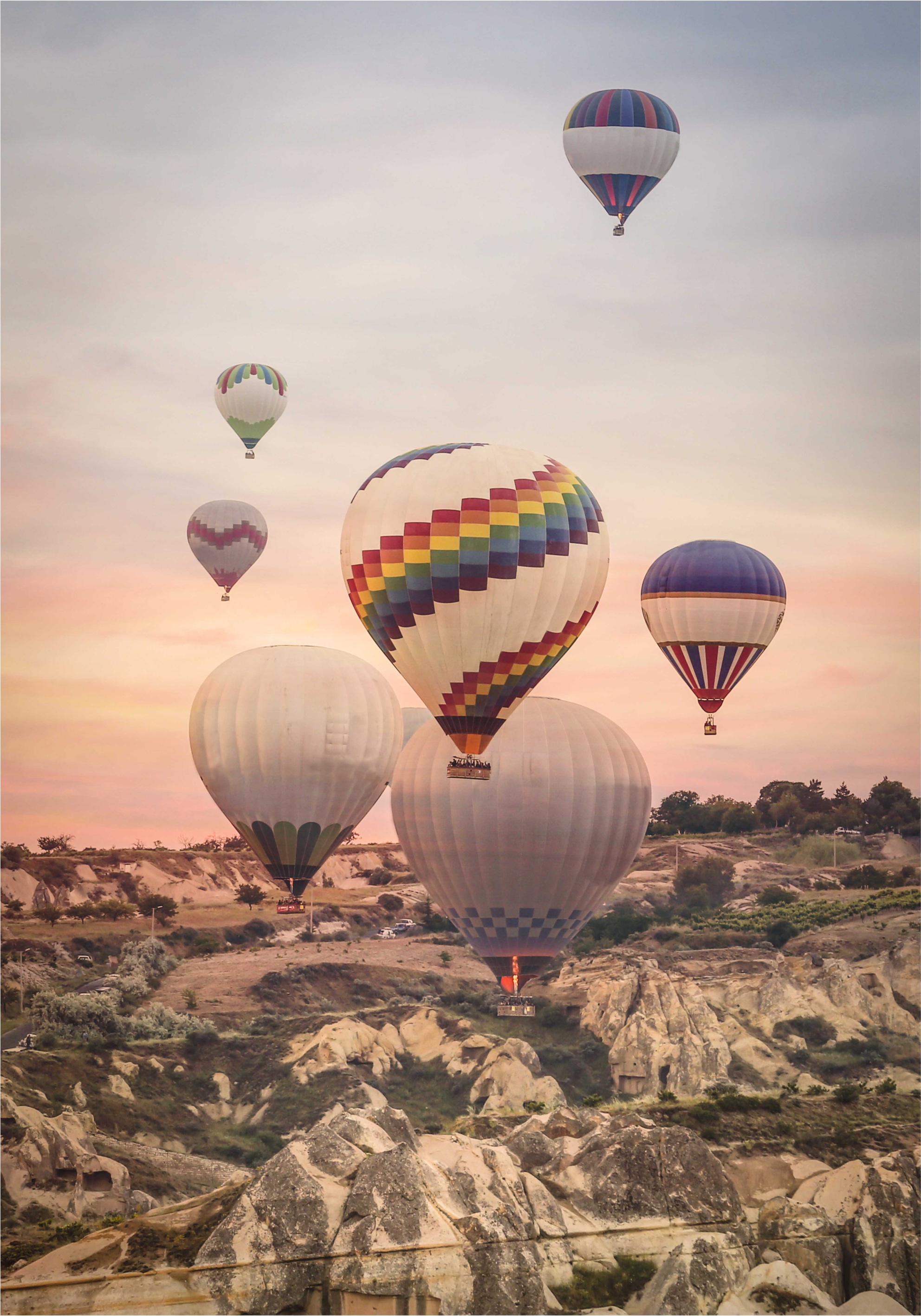 Sunset hot air balloon poster - TenStickers