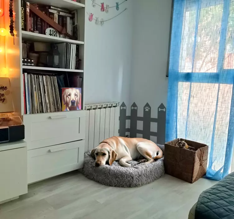 Garden fence pet stickers - TenStickers