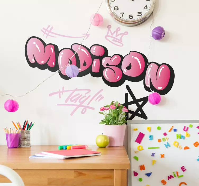 Pink cool lettering graffiti personalised decal - TenStickers
