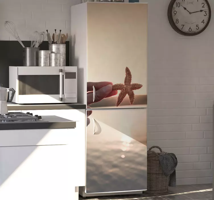 Starfish illusion fridge sticker - TenStickers