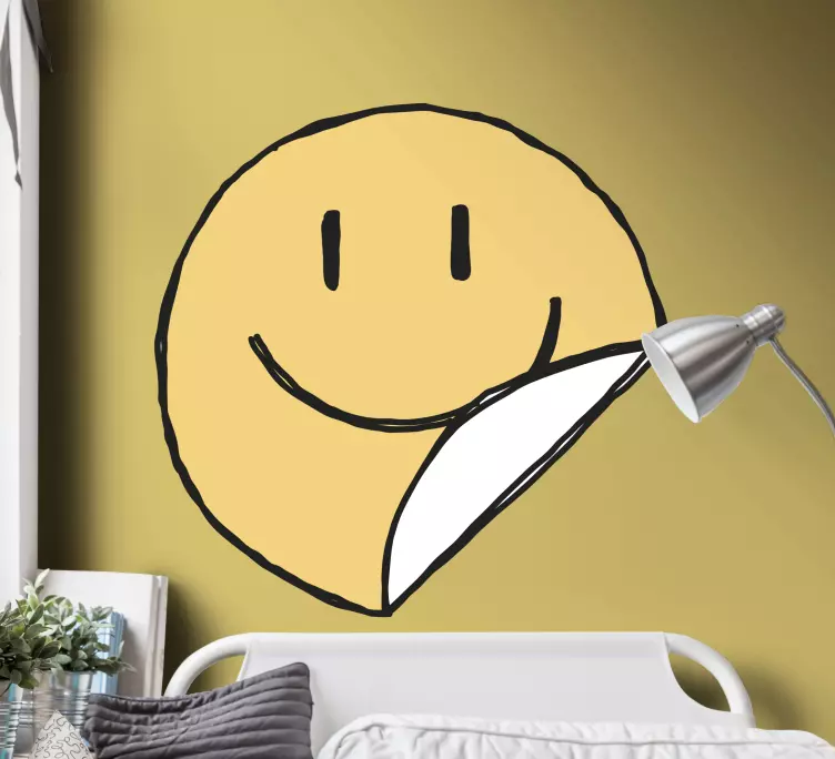 Yellow smile crayon face wall border decal - TenStickers