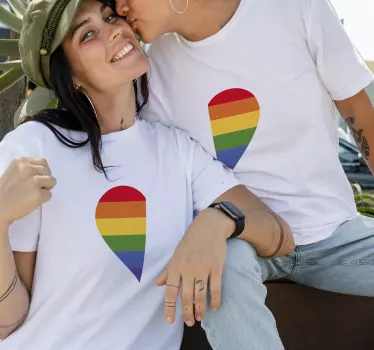 Couple t-shirts love heart design - TenStickers