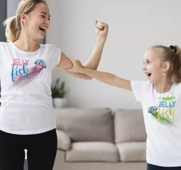 Mother and daughter t-shirt joyful jellyfish duo - TenStickers