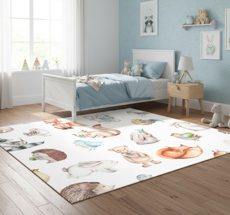 Kids vinyl rug with simple woodland creatures - TenStickers