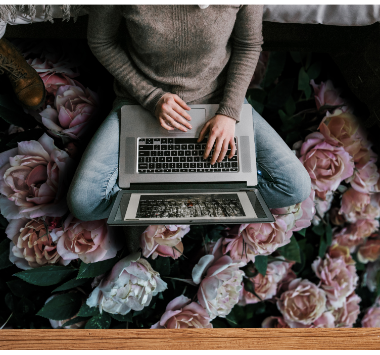 Graceful Botanical Arrangement floral vinyl rug - TenStickers