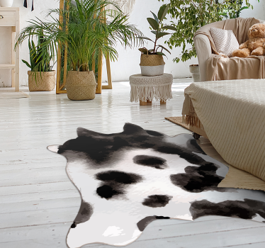 Animal print vinyl rug inspired by cowhide design - TenStickers