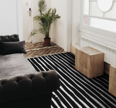 Black and white lines stripes rug - TenStickers