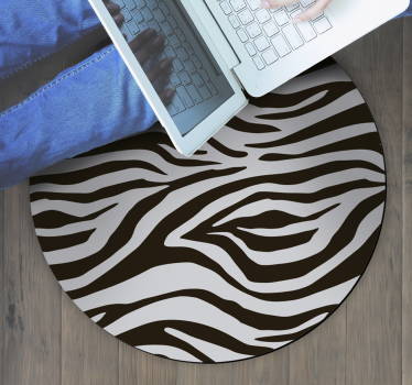 Round zebra style animal print vinyl carpet - TenStickers